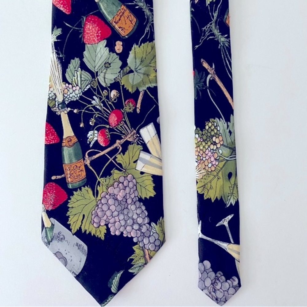 Fruits Wine Tie Nicole Miller, Collectible Fruits Wine Tie